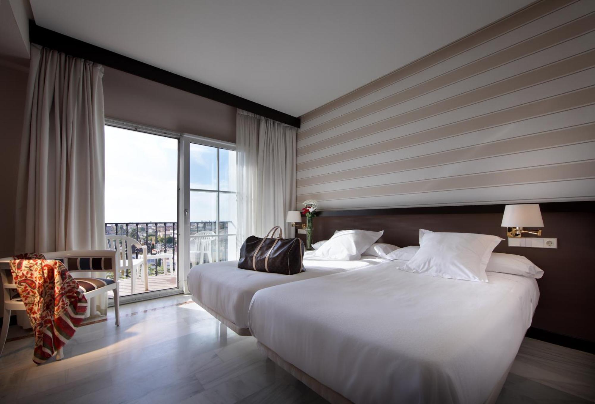 Hotel Abades Benacazón Eksteriør billede